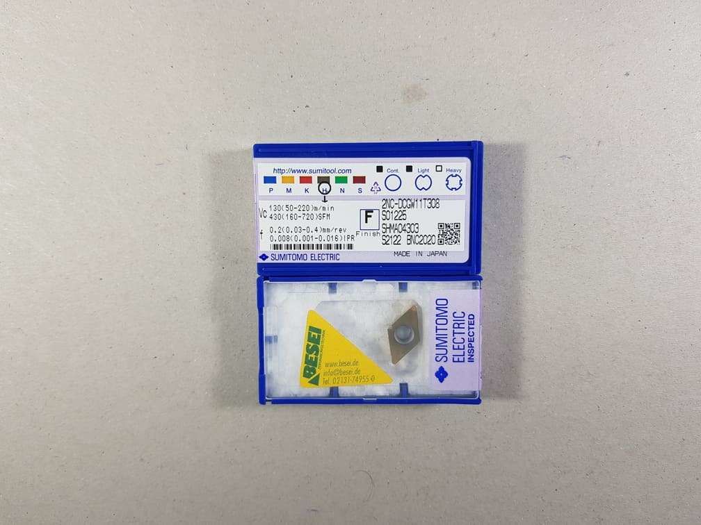 Sumitomo 2Nc Dcgw 11T308 Bnc2020 Elmas Uç