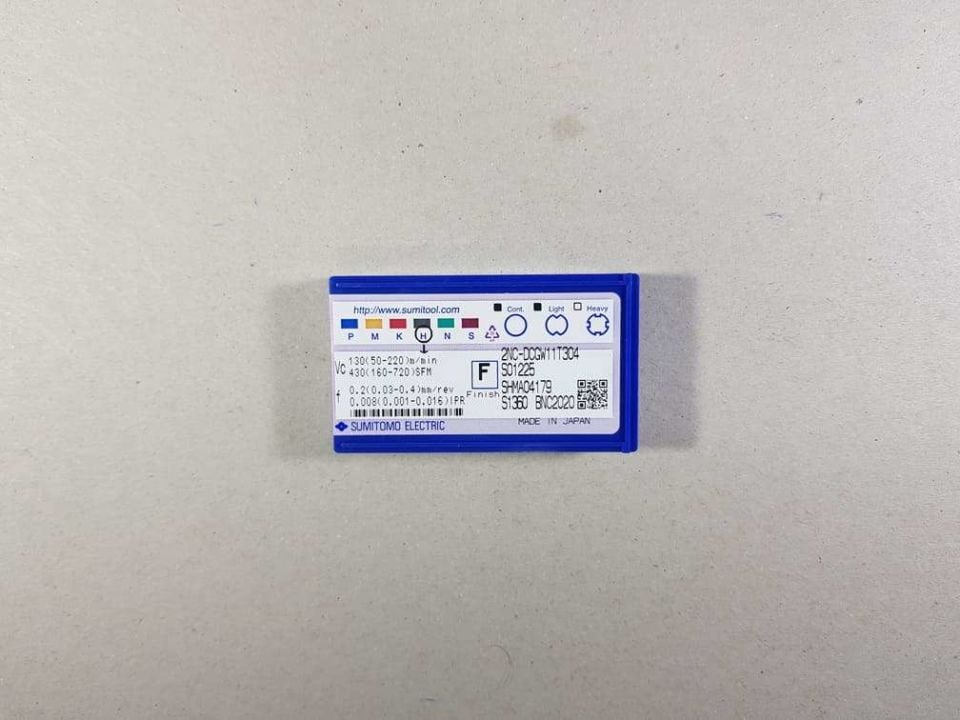 Sumitomo 2Nc Dcgw 11T304 Bnc2020 Elmas Uç