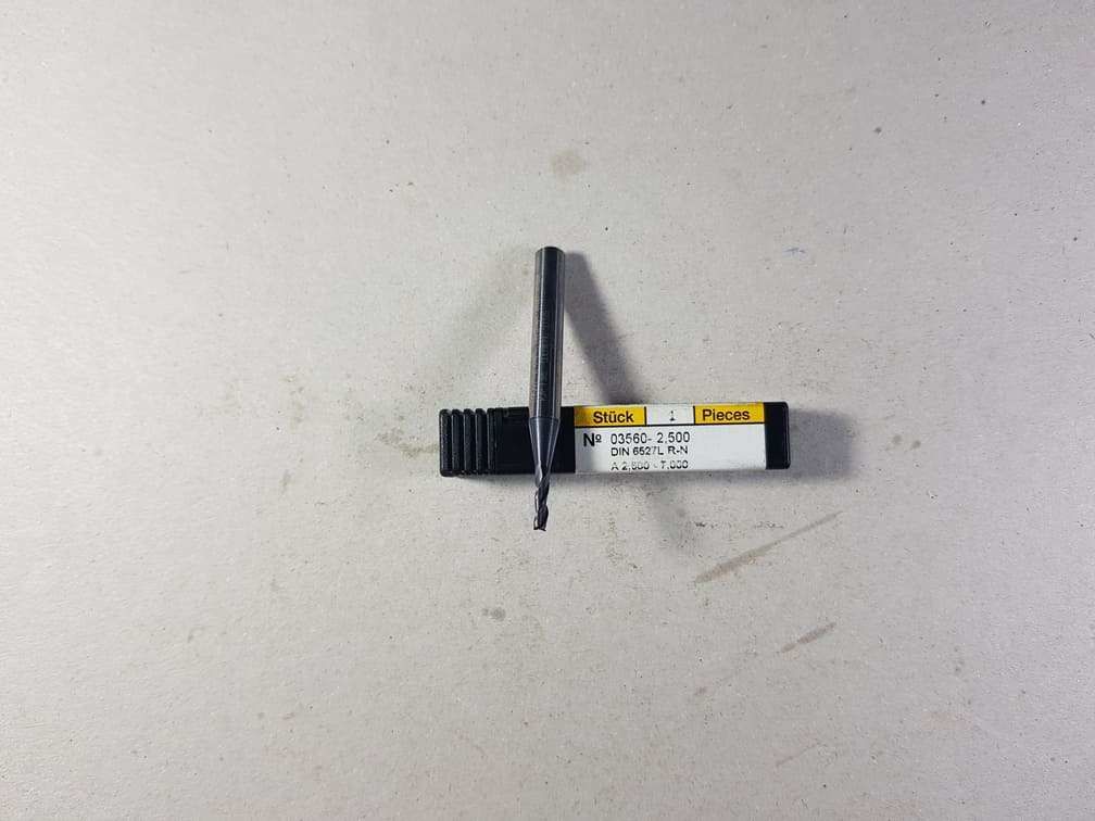 Gühring 03560 Çap 2.5mm Z3 Uzun Karbür Slot Freze
