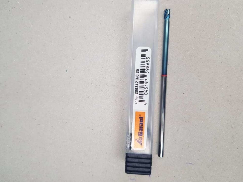 Garant 206342 Z4 3mm R0.25 Karbür Freze (65Hrc)
