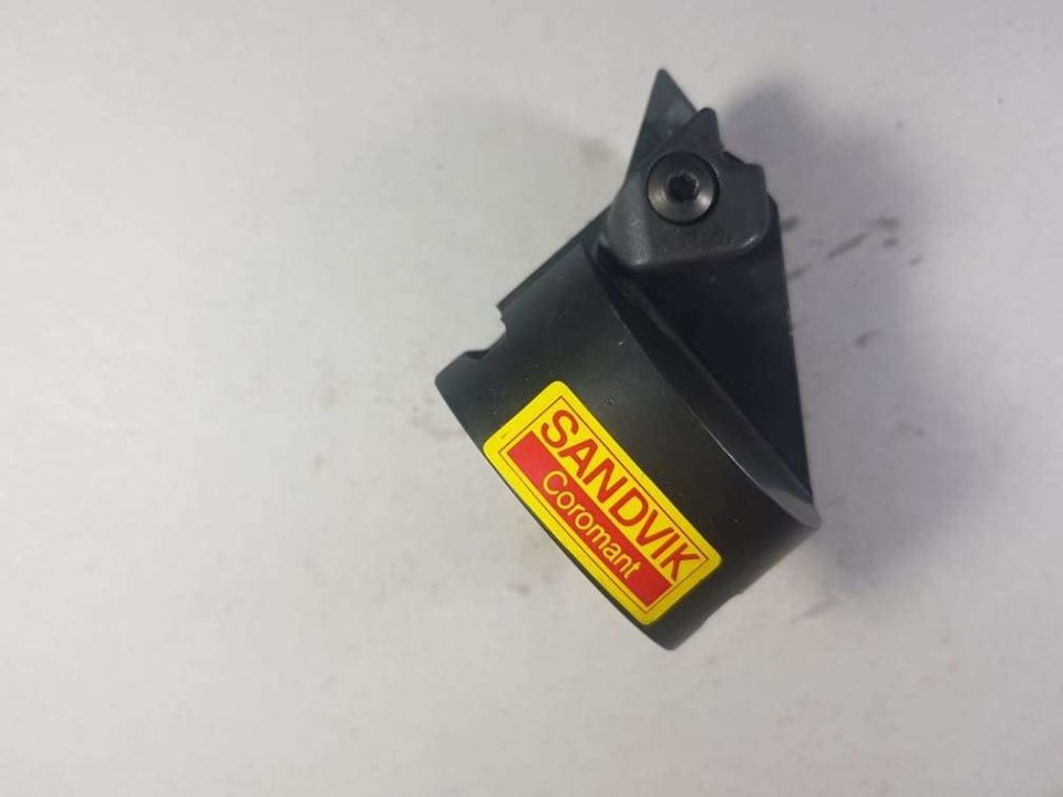 Sandvik R471.5-636345-16 Çap=63 Dönen Torna Kafası